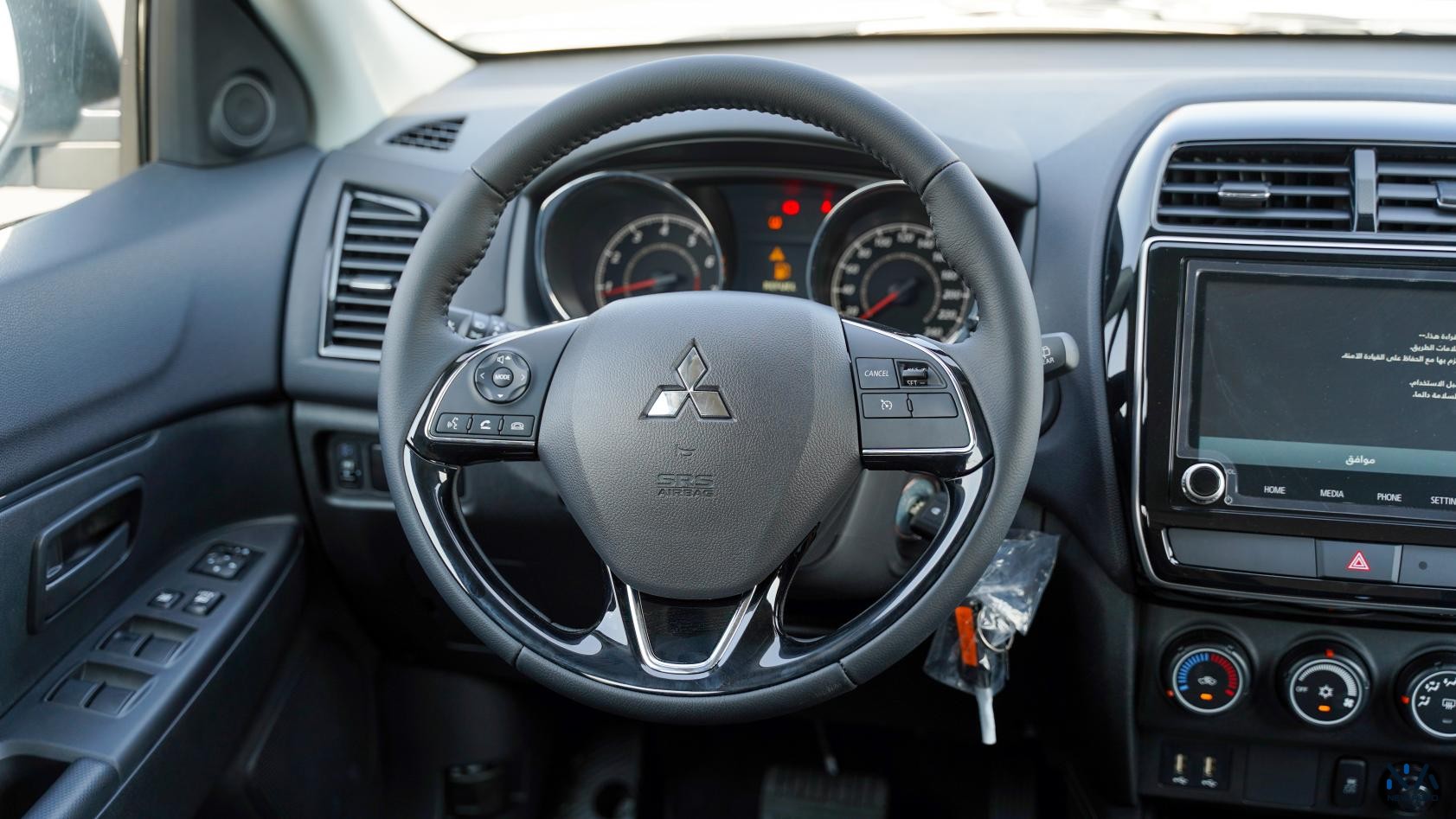 Mitsubishi ASX (H48) Basic White – Black 2026