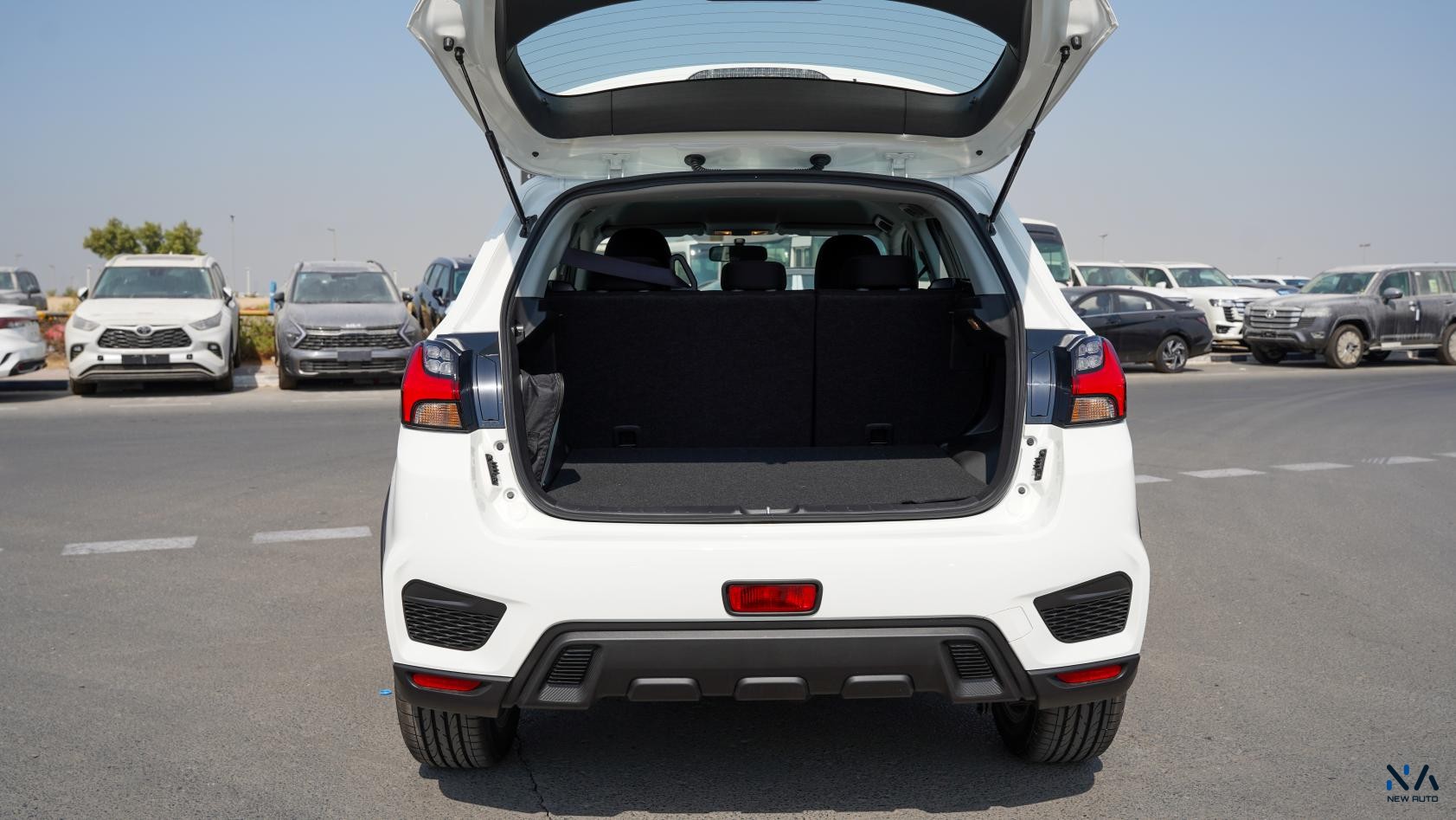 Mitsubishi ASX (H43) Basic White – Black 2026