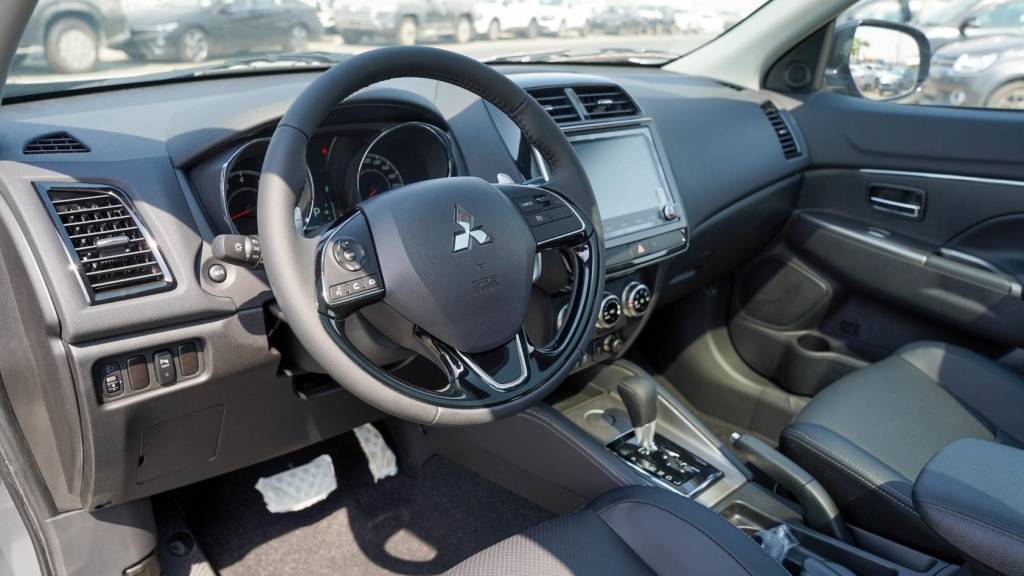 Mitsubishi Asx Luxury High Line 2026 Grey Black Dashboard Cockpit 1024x576