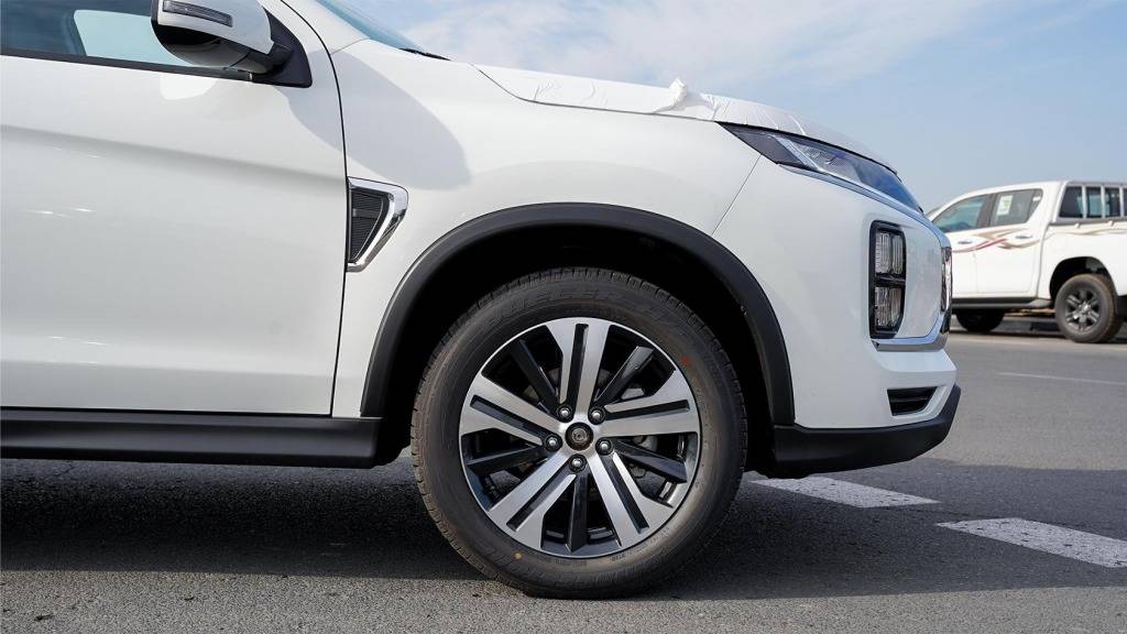 Mitsubishi Asx Luxury Highline 2026 Solid White Black Alloy Wheel Detail 1024x576