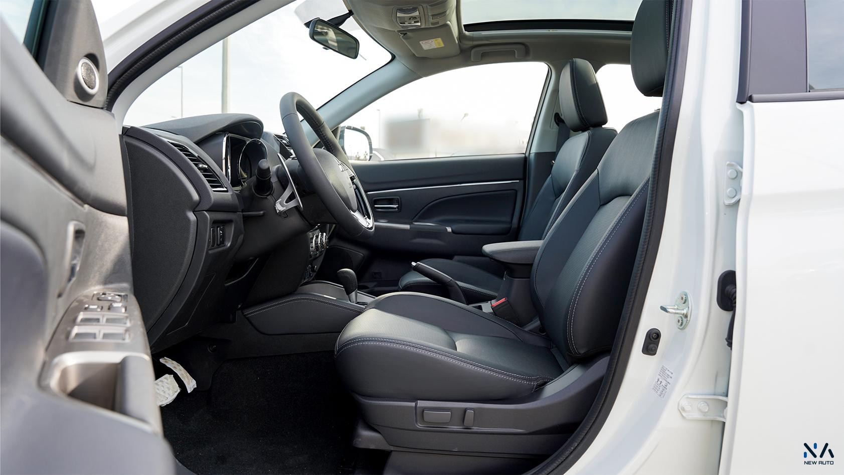 Mitsubishi ASX Luxury High-Line (H45) Solid White – Black 2026