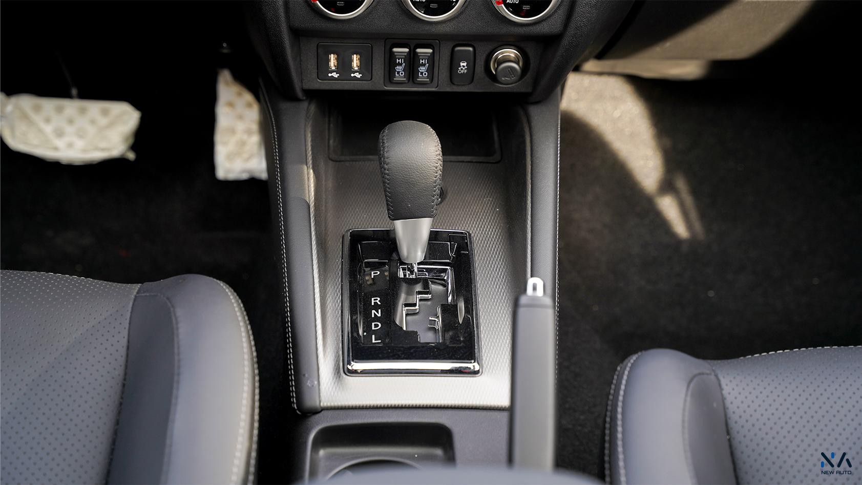 Mitsubishi ASX Luxury High-Line (H45) Solid White – Black 2026