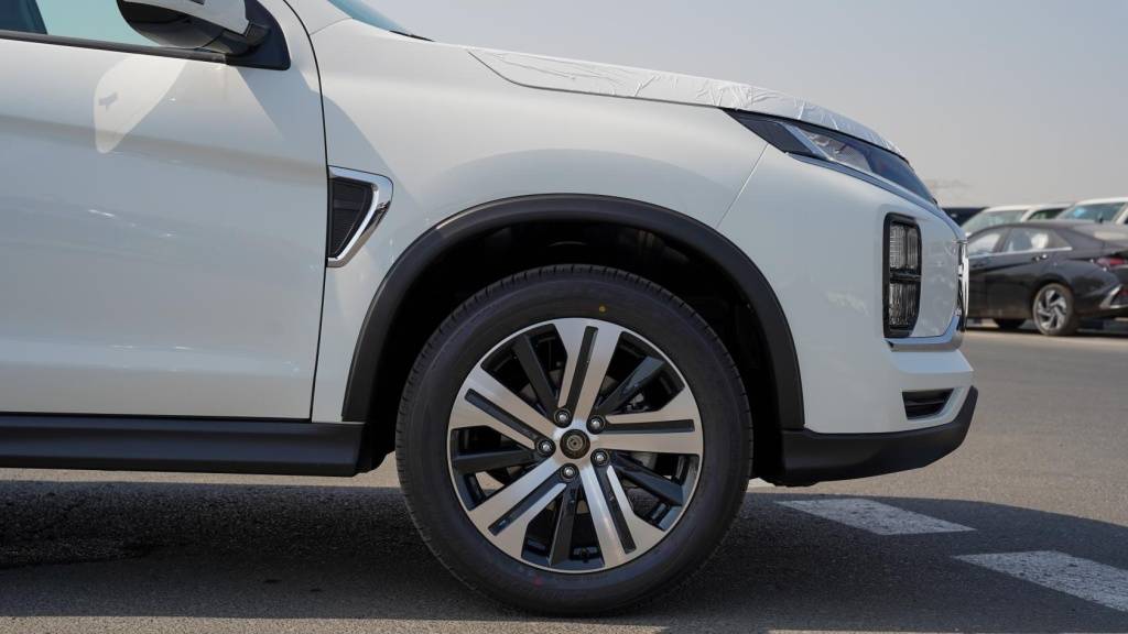 Mitsubishi Asx Luxury Highline Glx 2026 White Black Alloy Wheel Fender 1024x576