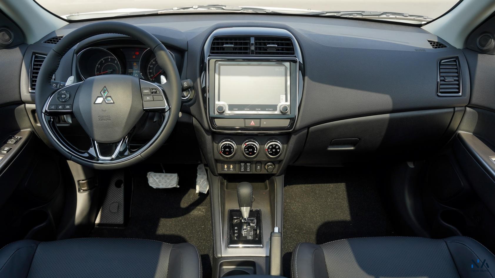 Mitsubishi ASX Luxury High-Line (H42) White – Black 2026