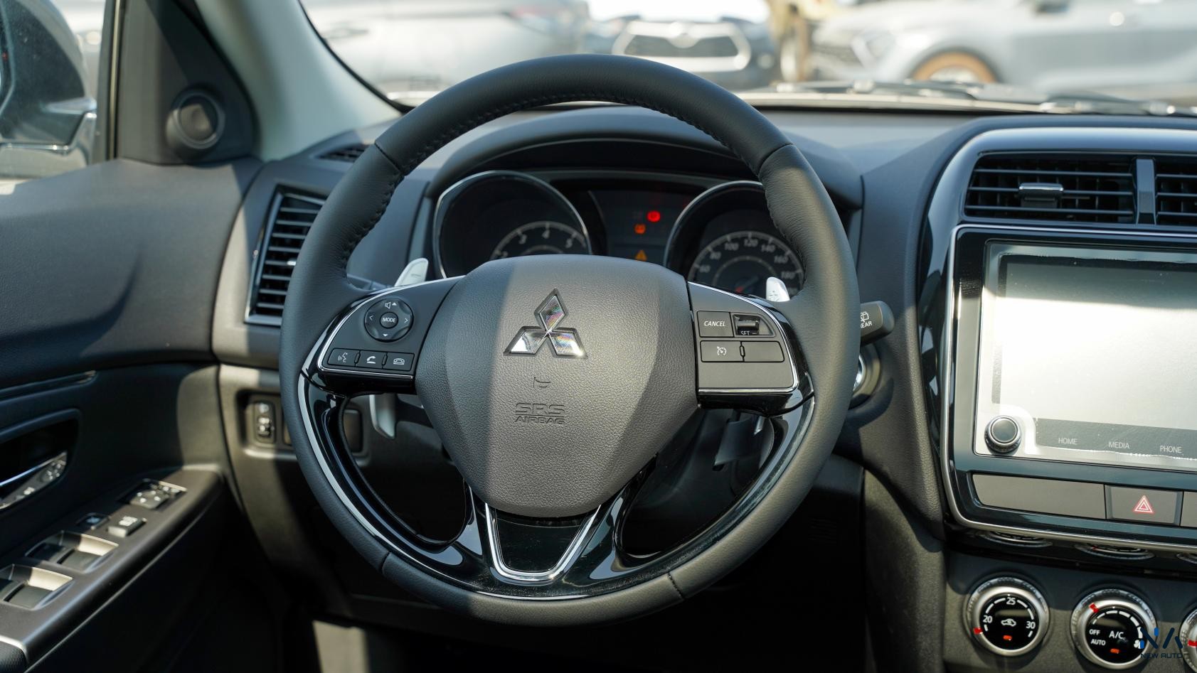 Mitsubishi ASX Luxury High-Line (H42) White – Black 2026