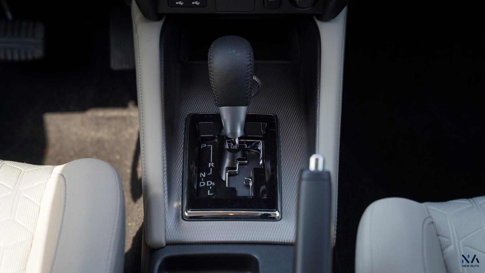 Mitsubishi ASX Medium-Line (H40) Grey – Beige 2026