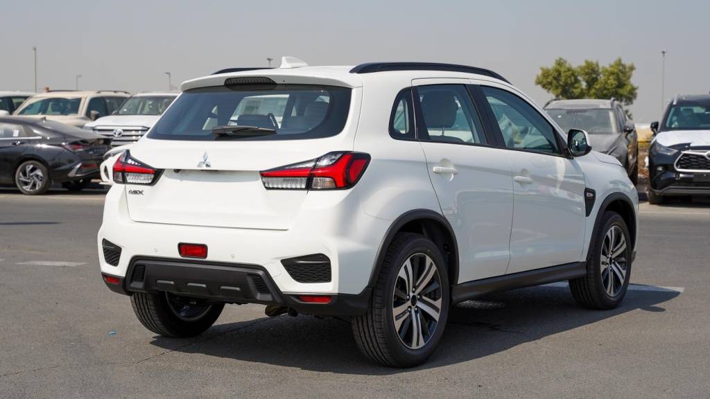 Mitsubishi Asx Medium Line 2026 2wd White Beige Rear Quarter 1024x576