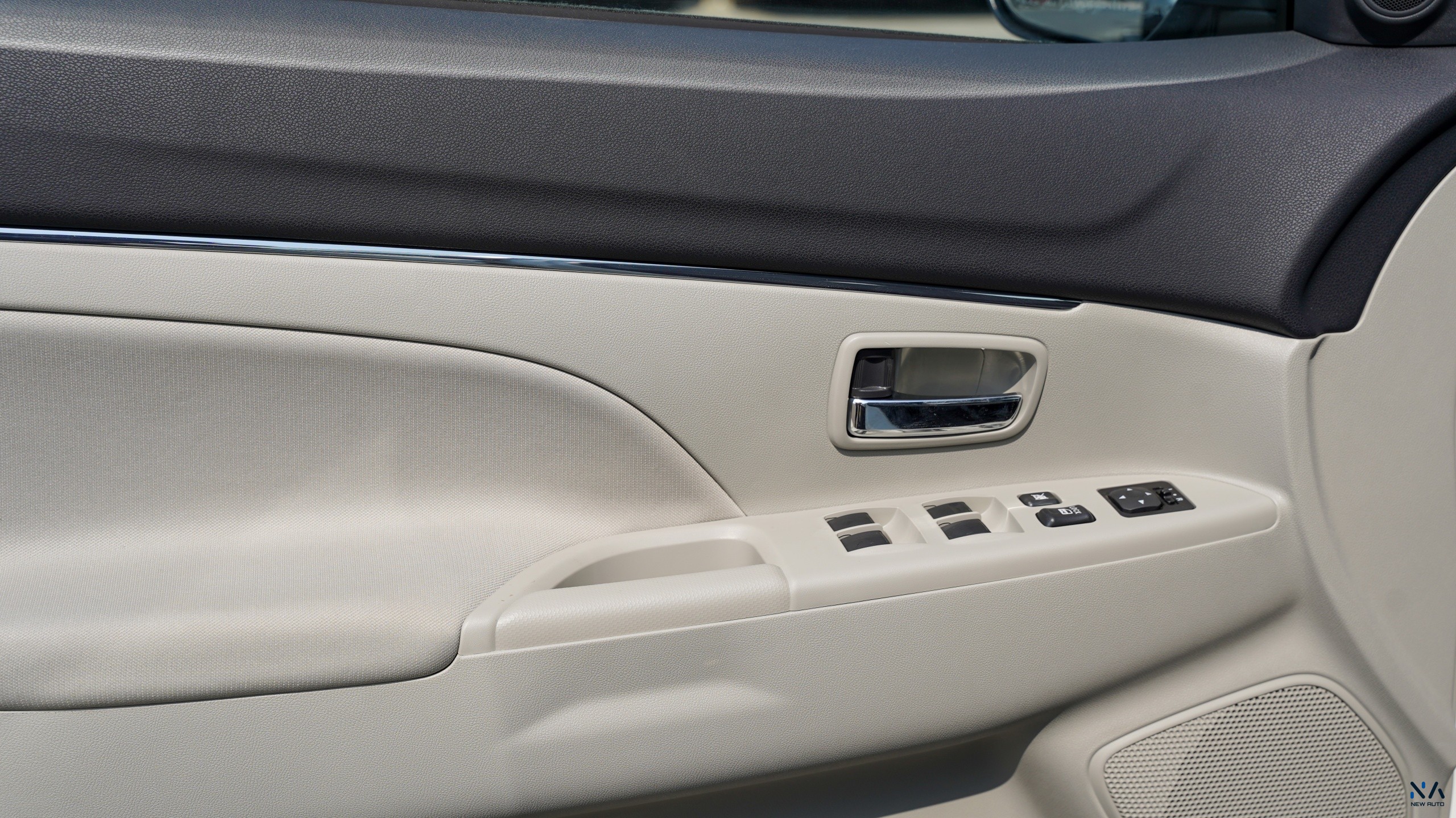 Mitsubishi ASX Medium-Line (H44) White – Beige 2026