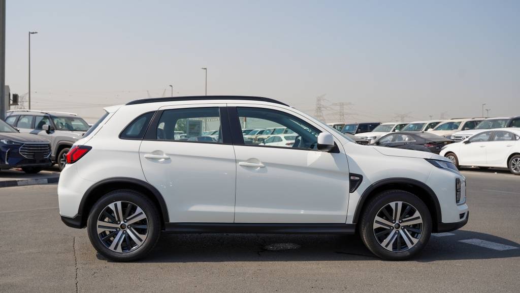 Mitsubishi Asx Medium Line 2026 White Beige Side Profile View 1024x576