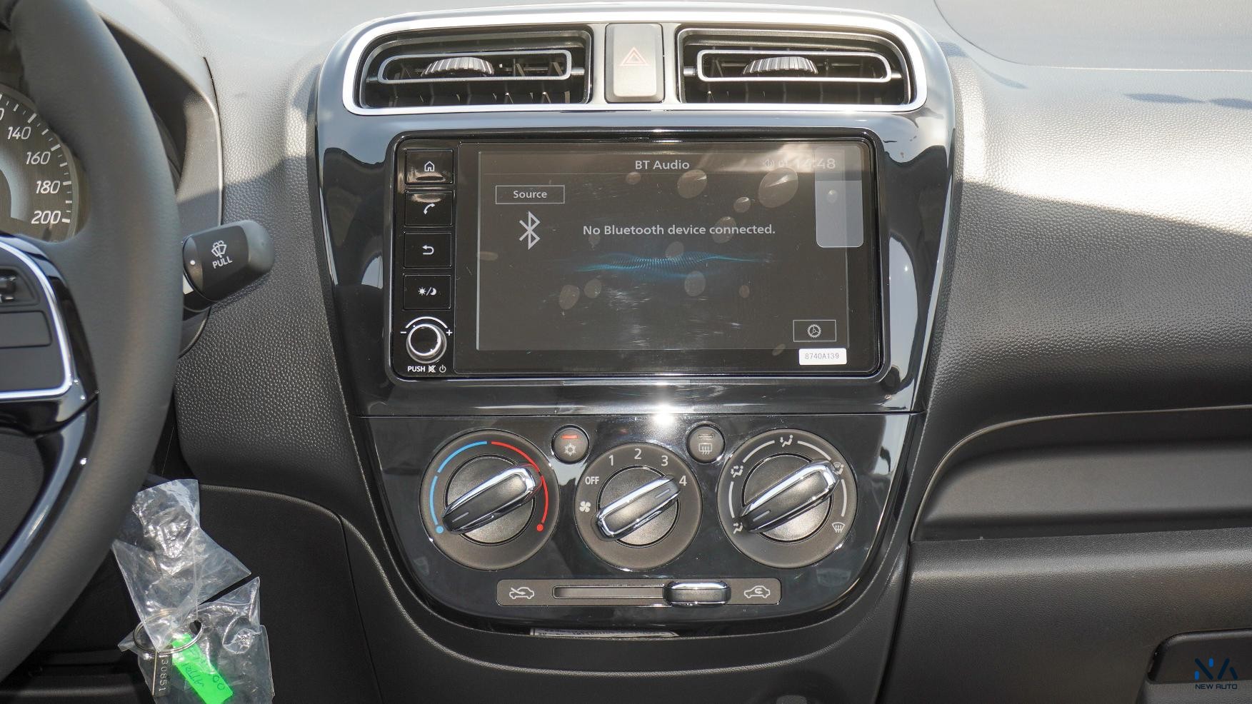 Mitsubishi Attrage Highline (G16) Silver – Grey 2025