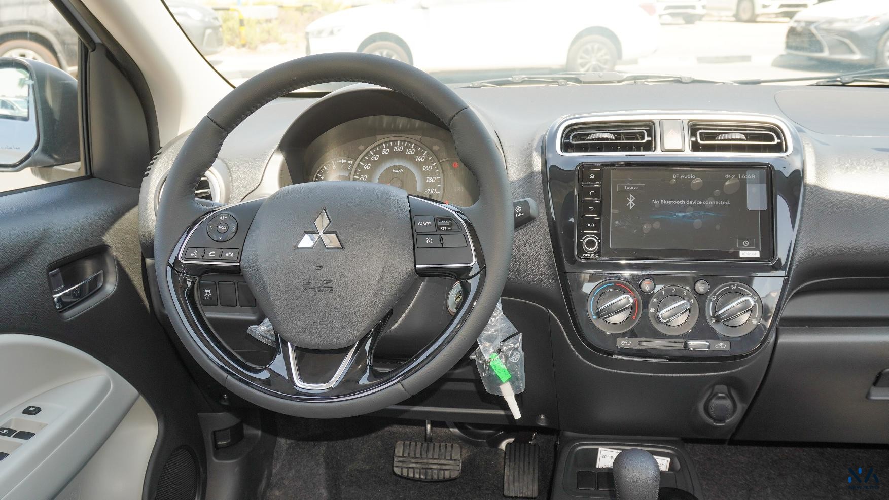 Mitsubishi Attrage Highline (G16) Silver – Grey 2025