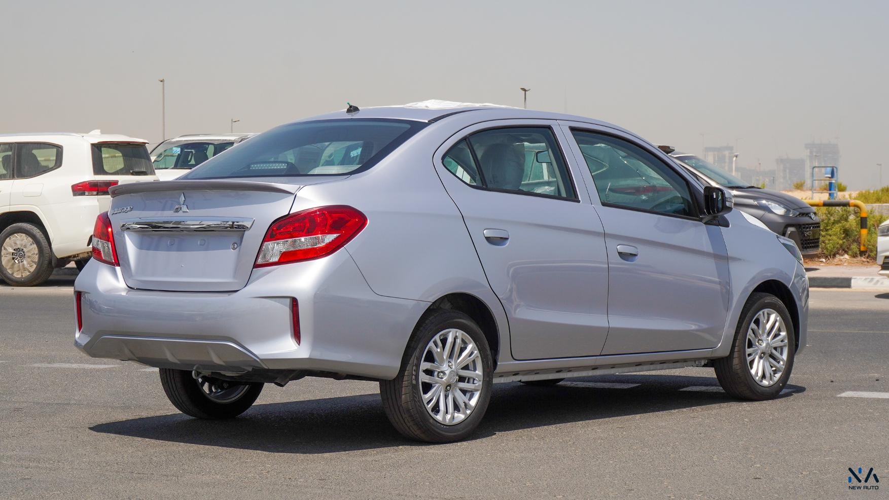 Mitsubishi Attrage Highline (G16) Silver – Grey 2025