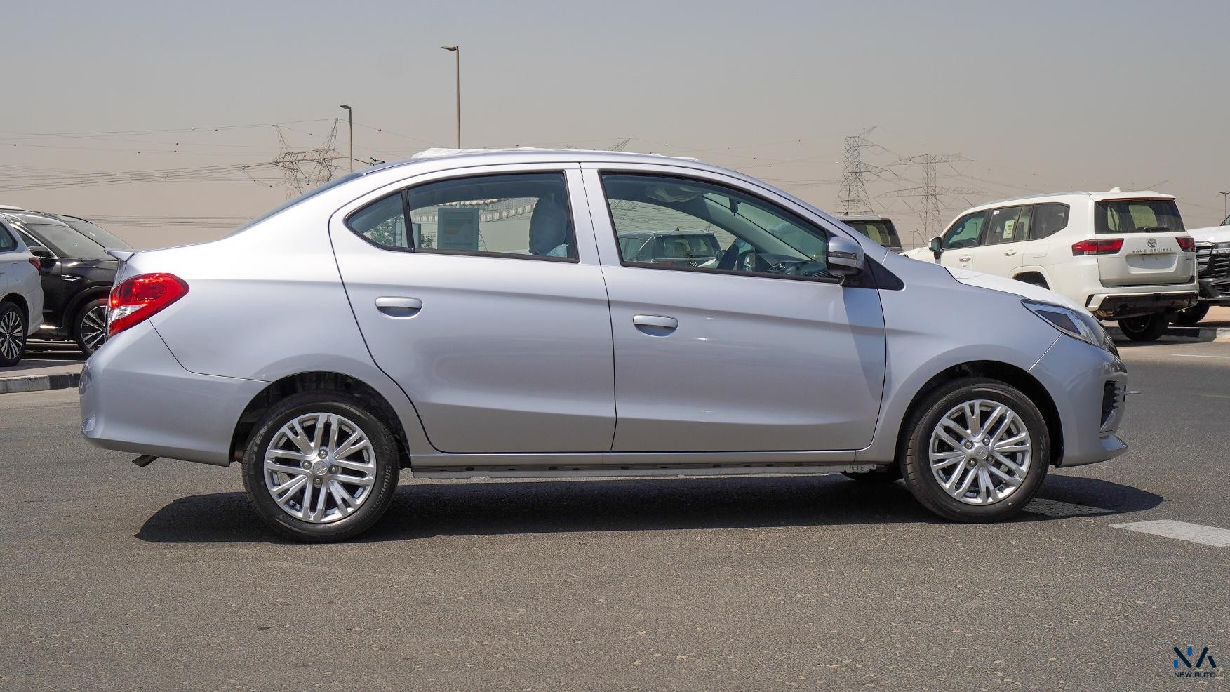 Mitsubishi Attrage Highline (G16) Silver – Grey 2025