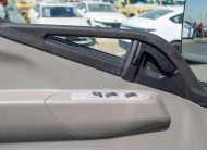 Mitsubishi Fuso Canter  (V16) – White – Black 2026