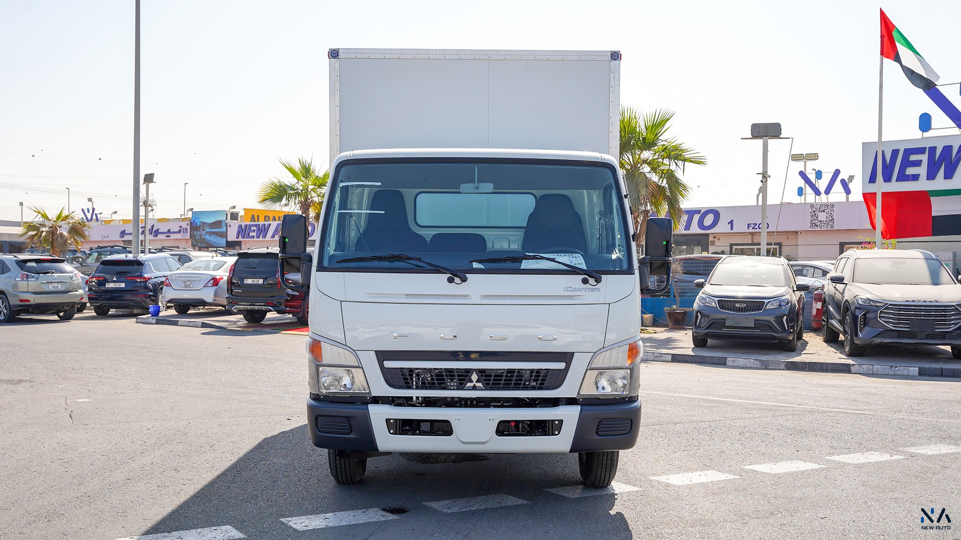 Mitsubishi Fuso Canter  (V16) – White – Black 2026