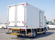 Mitsubishi Fuso Canter  (V16) – White – Black 2026