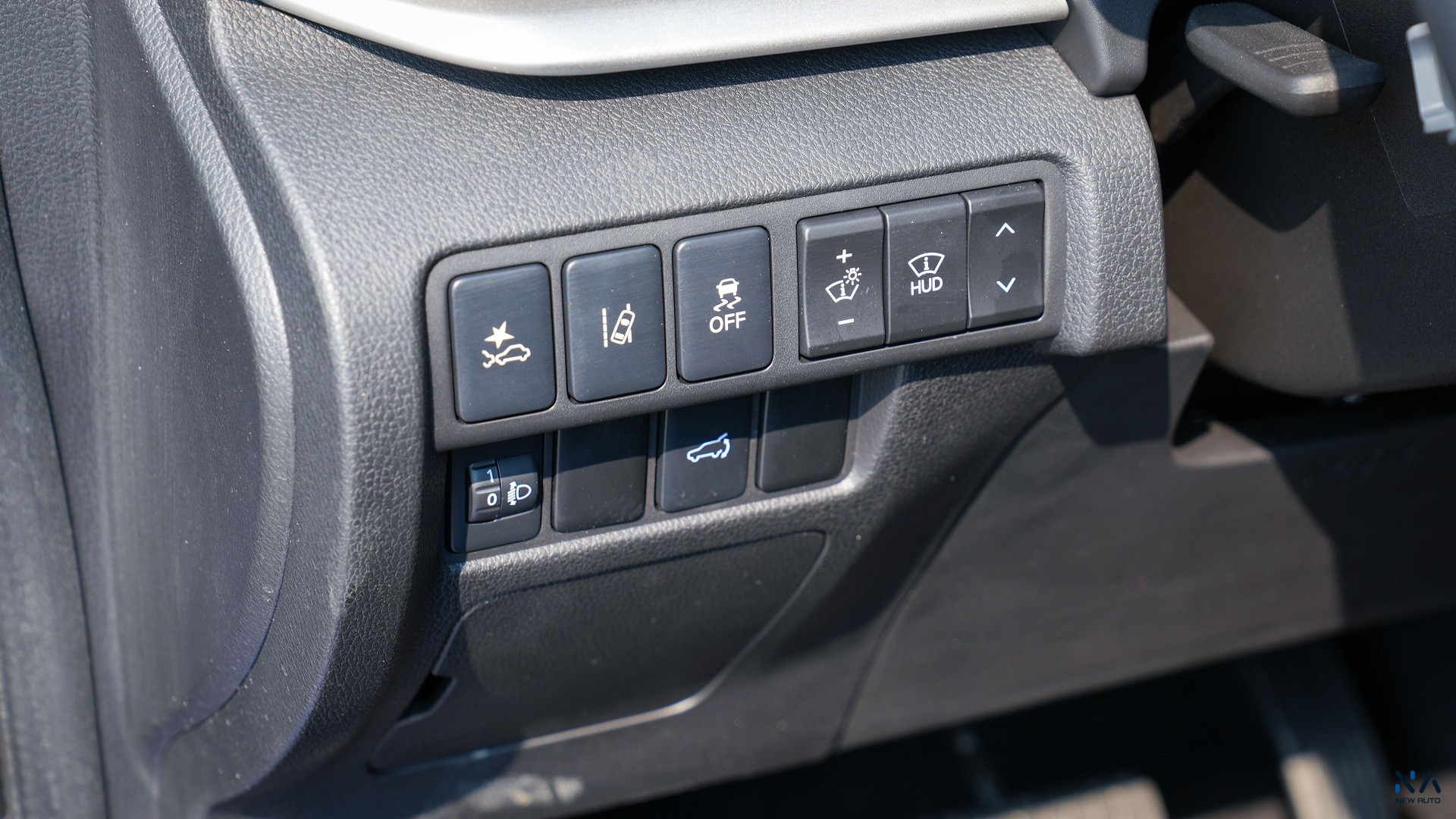 Mitsubishi Eclipse Cross (H43) – Blue – Black 2026