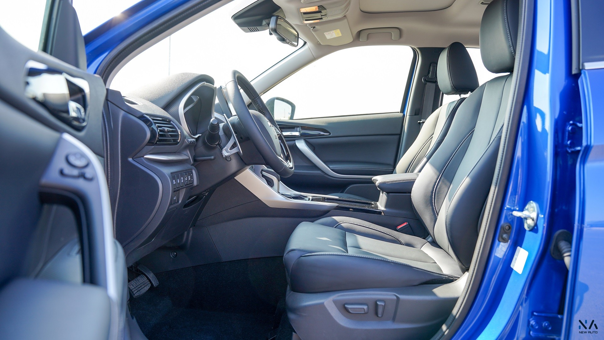 Mitsubishi Eclipse Cross (U40) – Blue – Black 2026