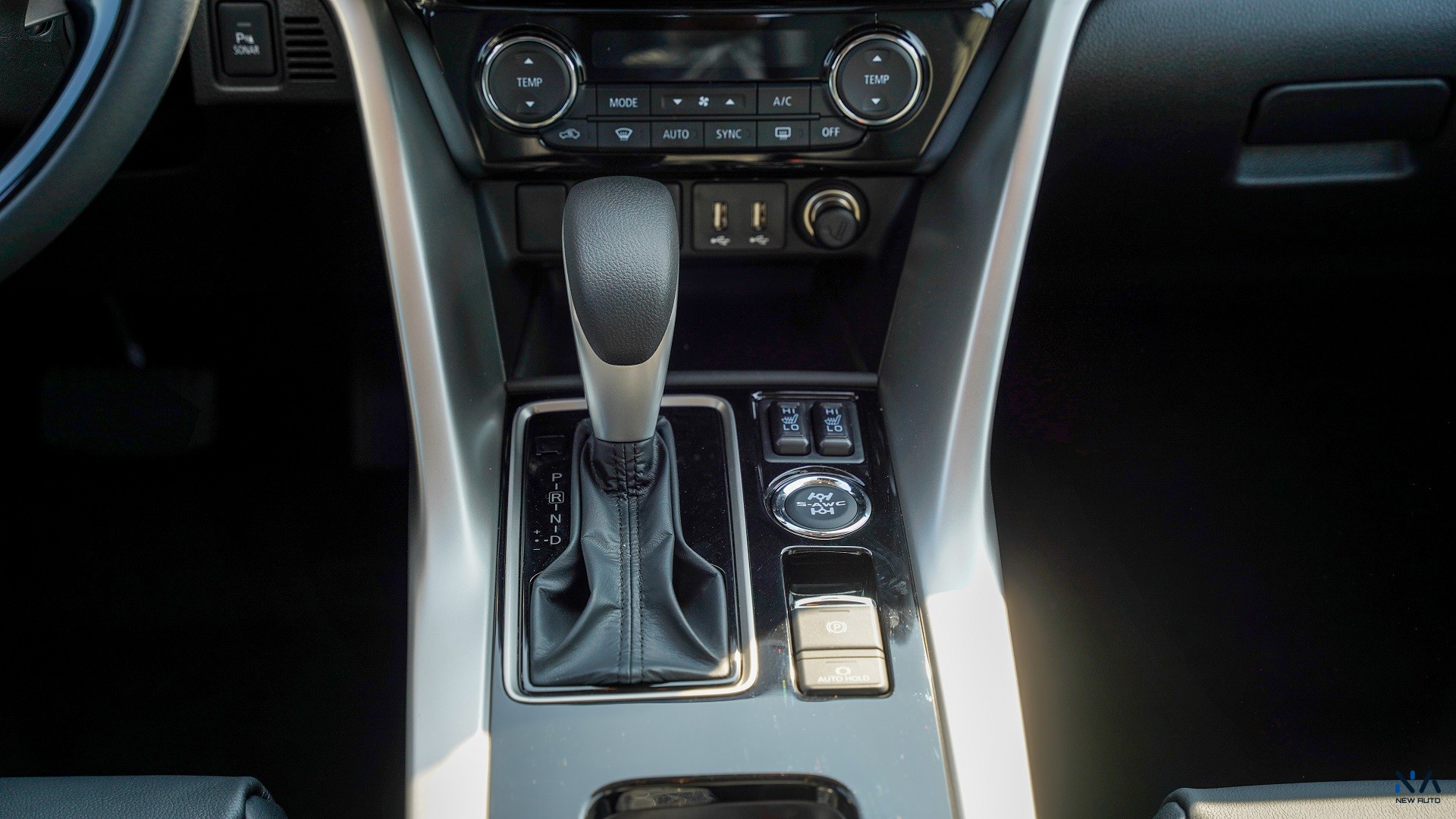 Mitsubishi Eclipse Cross (U40) – Blue – Black 2026