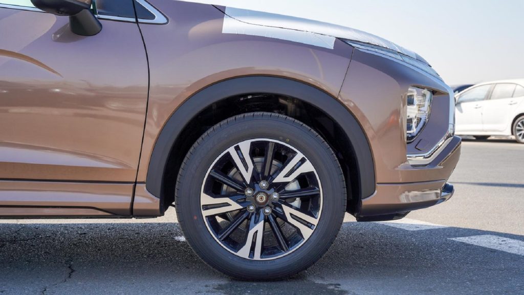 Mitsubishi Eclipse Cross 2026 Bronze Black Alloy Wheel Detail 1024x576