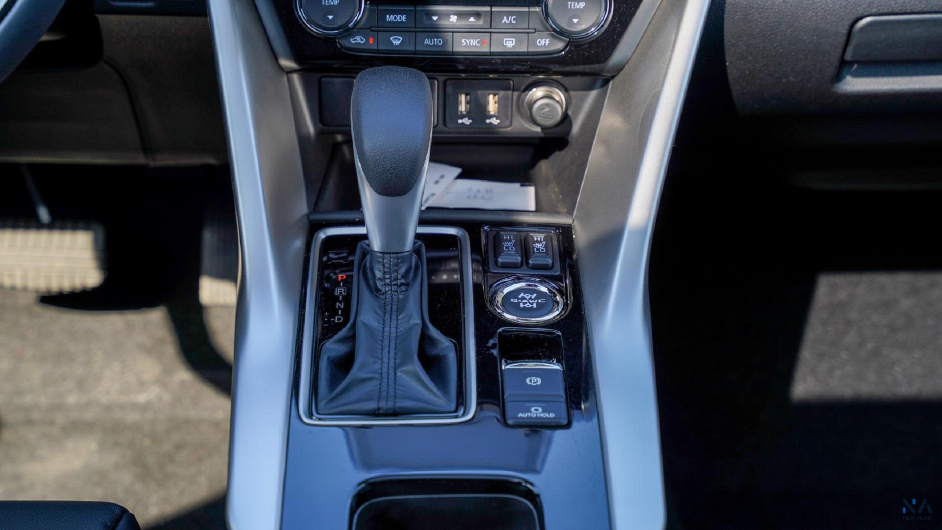 Mitsubishi Eclipse Cross (H43)  Bronze – Black 2026