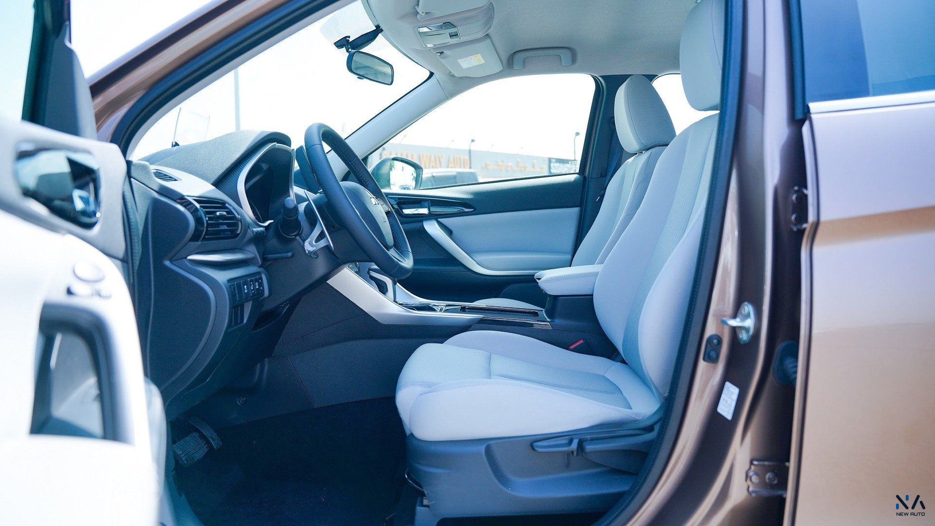 Mitsubishi Eclipse Cross (H38) – Bronze – Grey – 2026