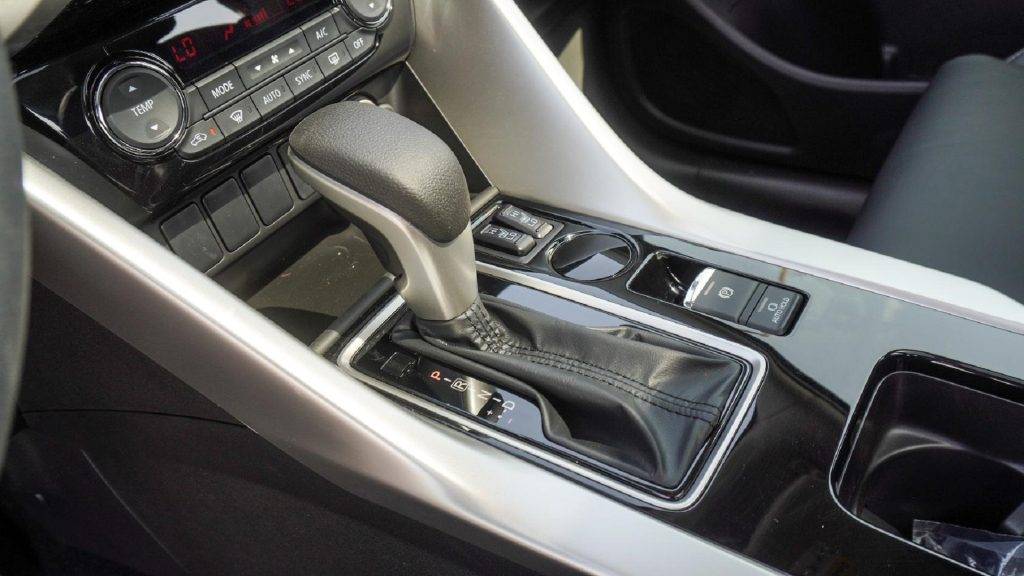 Mitsubishi Eclipse Cross 2026 Silver Black Dashboard Control Buttons 1024x576