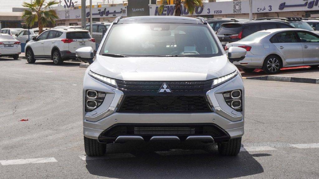 Mitsubishi Eclipse Cross 2026 Silver Black Front View 1024x576