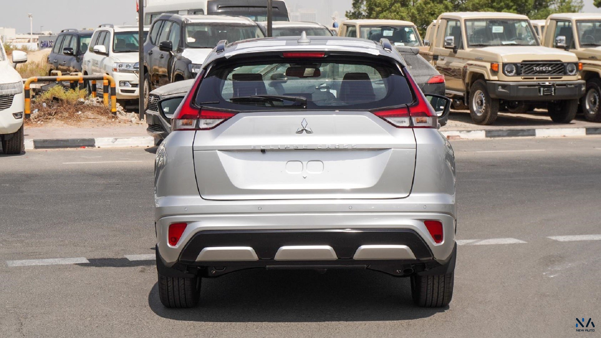 Mitsubishi Eclipse Cross (U40) – Silver – Black 2026