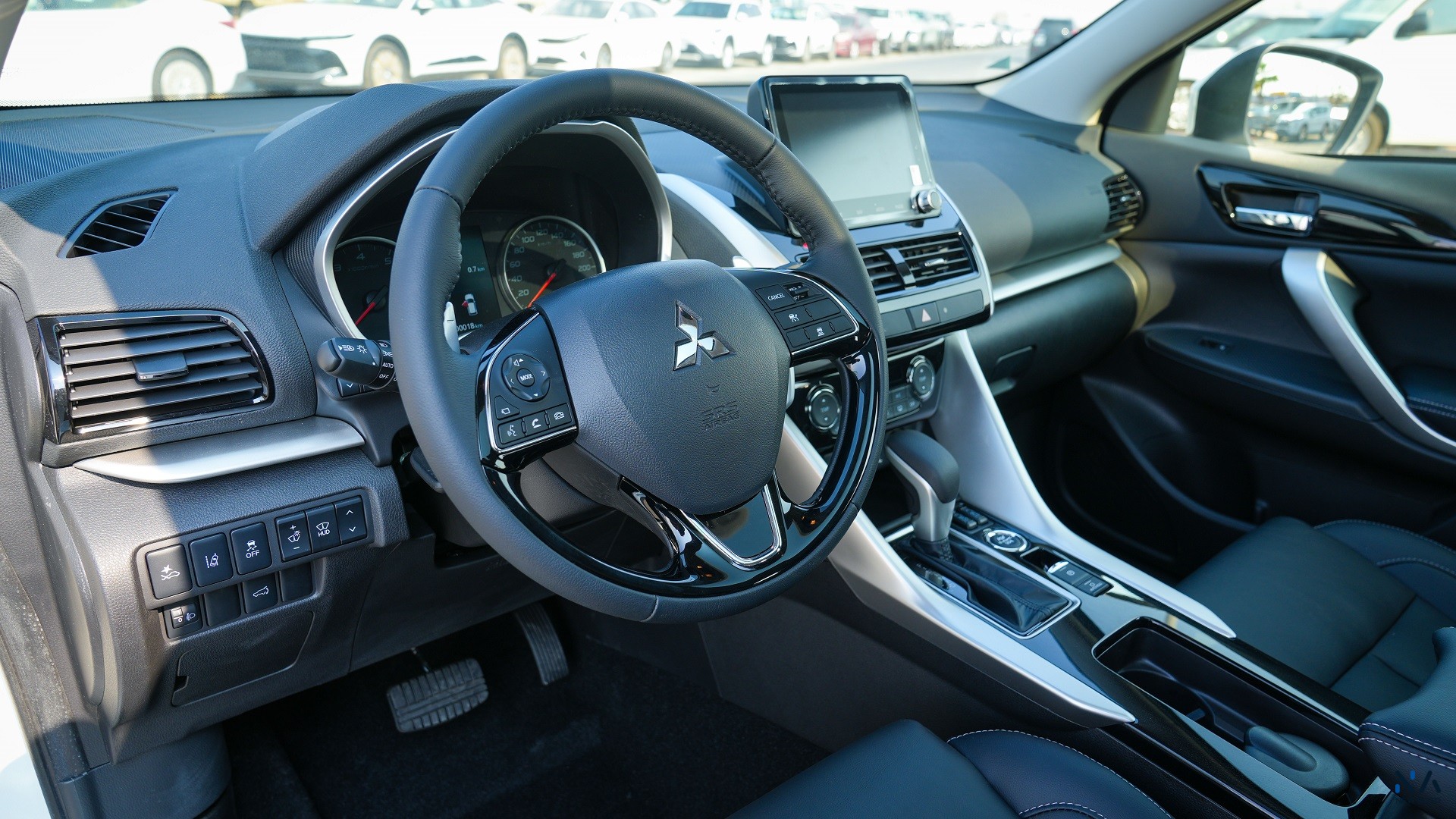 Mitsubishi Eclipse Cross (H43) – Solid White – Black 2026