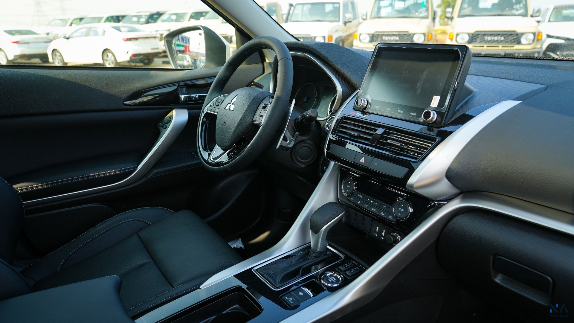 Mitsubishi Eclipse Cross (H43) – Solid White – Black 2026