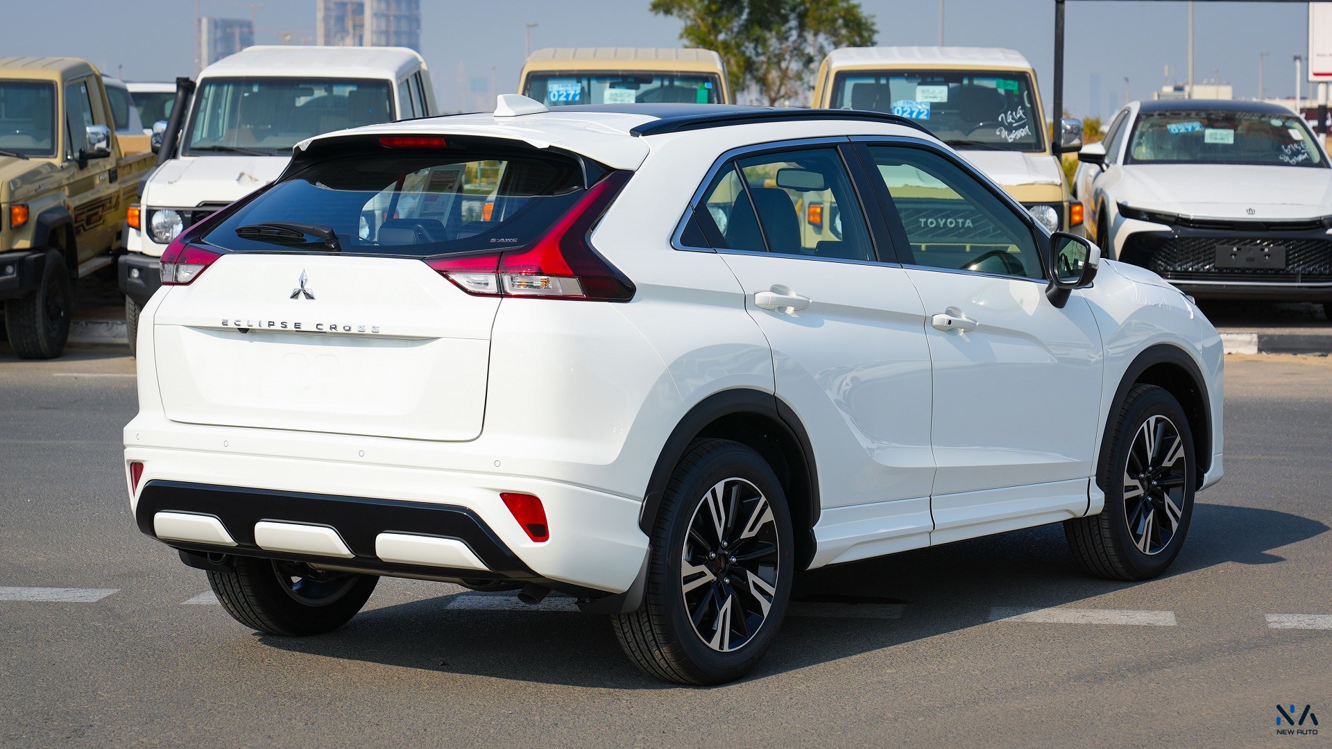 Mitsubishi Eclipse Cross (H43) – Solid White – Black 2026