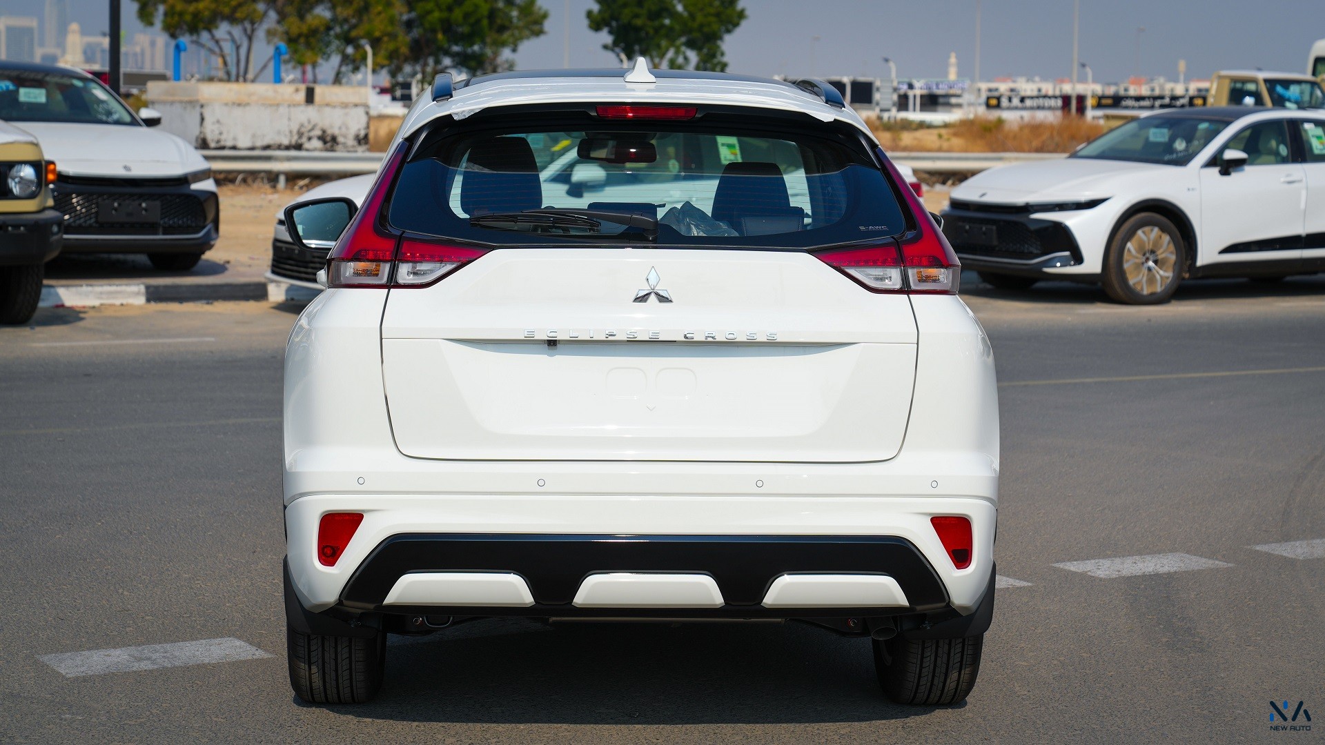 Mitsubishi Eclipse Cross (H43) – Solid White – Black 2026