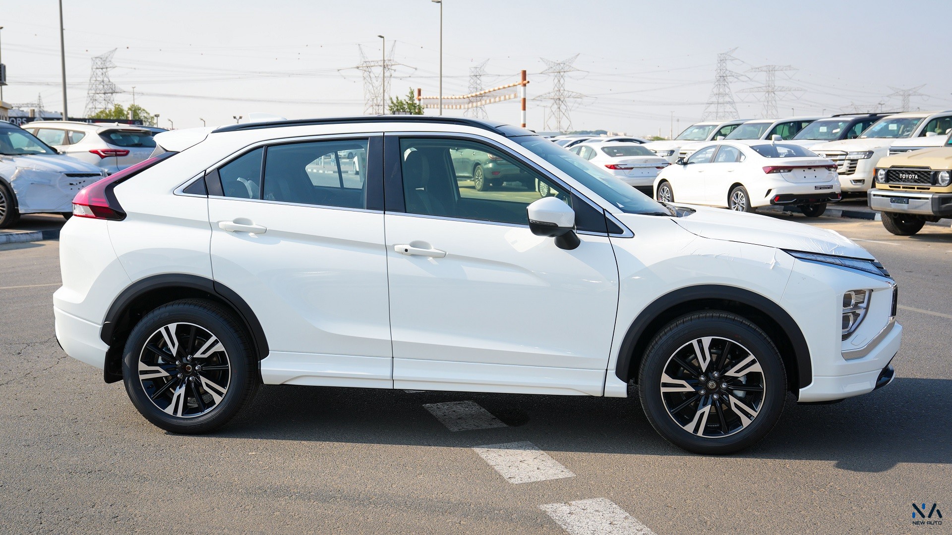 Mitsubishi Eclipse Cross (H43) – Solid White – Black 2026