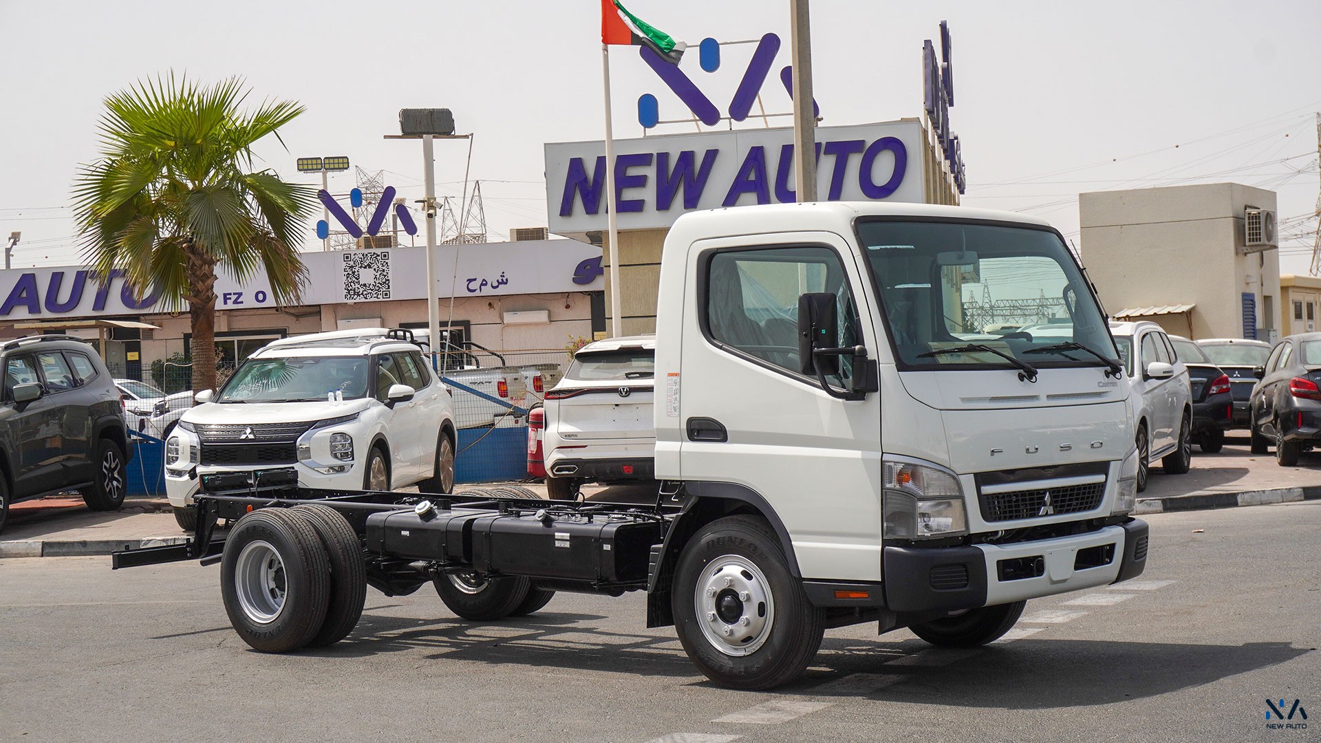 Mitsubishi Fuso Canter (Z87) – White – Black 2026