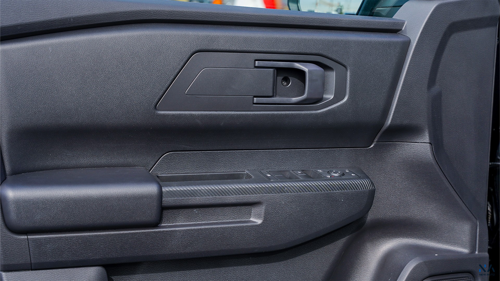 Mitsubishi L200 (C80)  Black – Black 2026