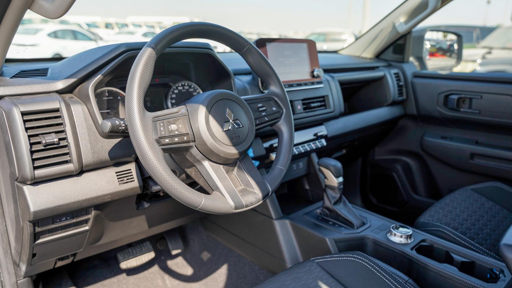 Mitsubishi L200 (C80) – Silver – Black 2026