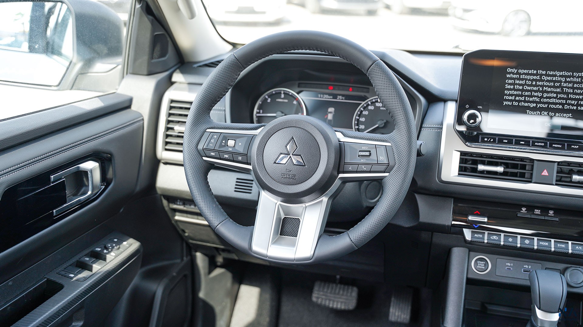 Mitsubishi L200  (C78) White – Black 2026