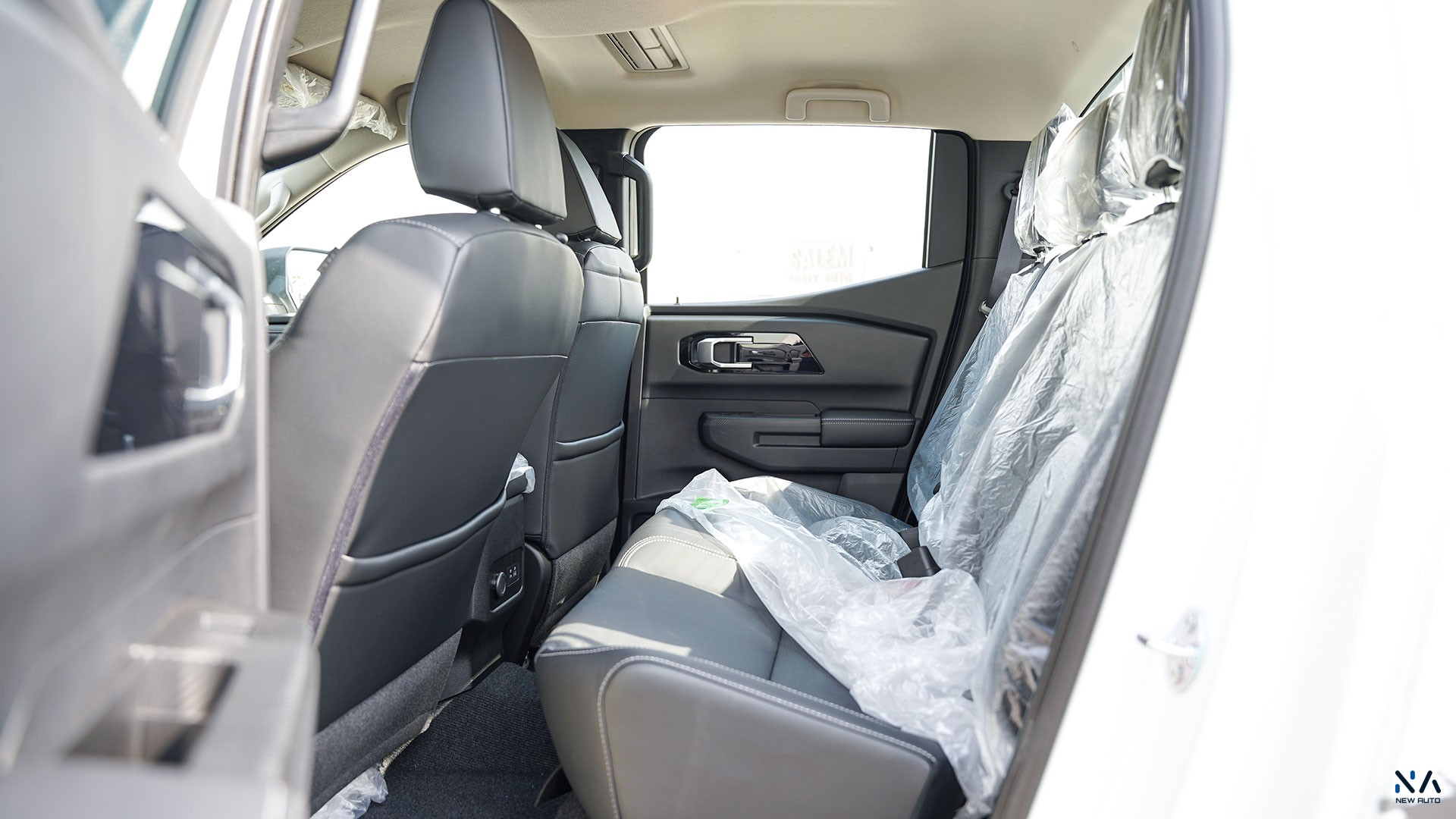 Mitsubishi L200  (C78) White – Black 2026