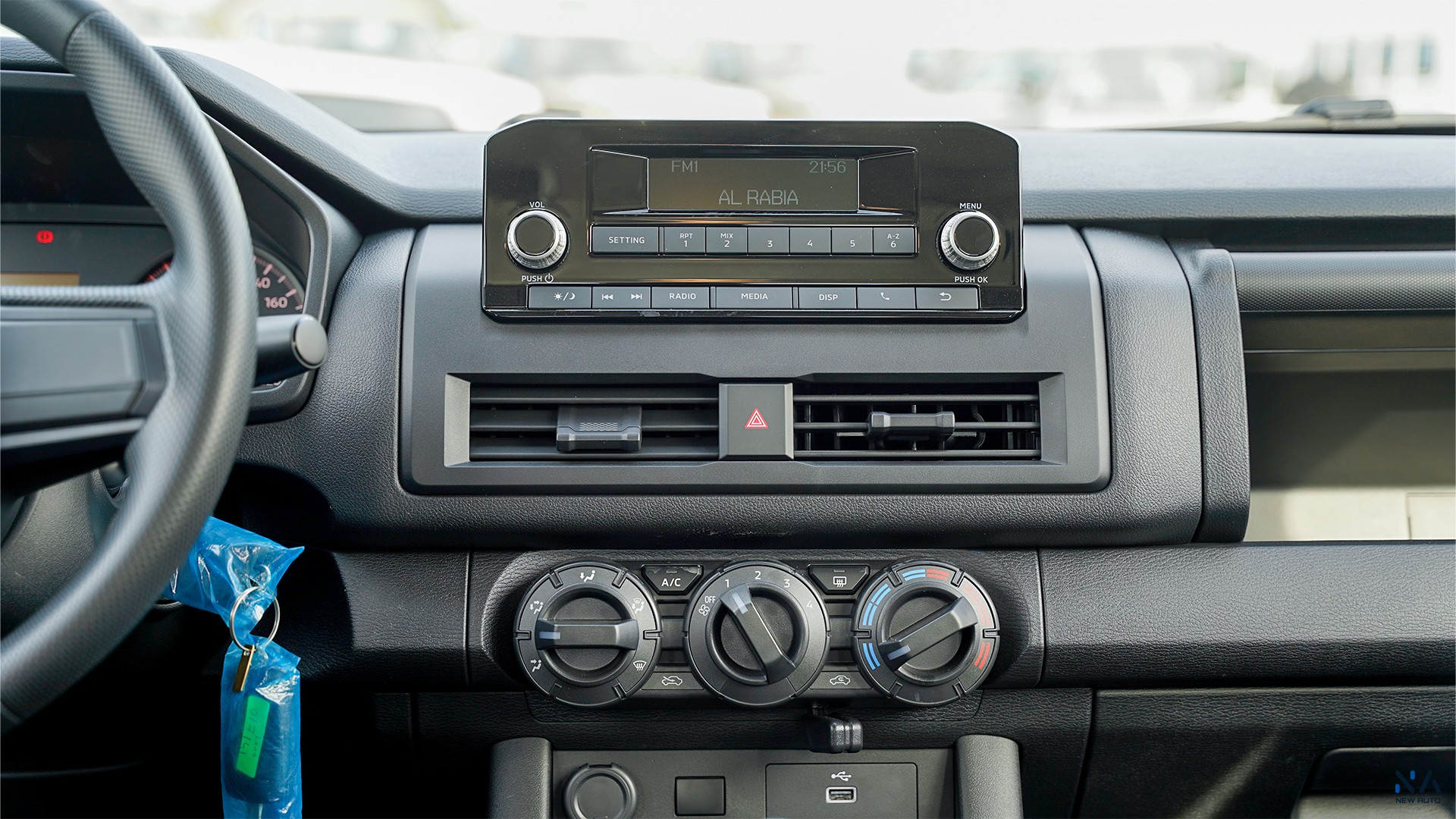 Mitsubishi L200 (C79) – White – Black 2026