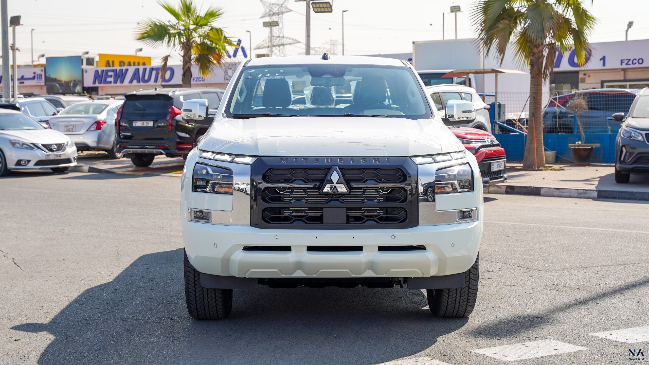 Mitsubishi L200 (C82) – White – Black 2026