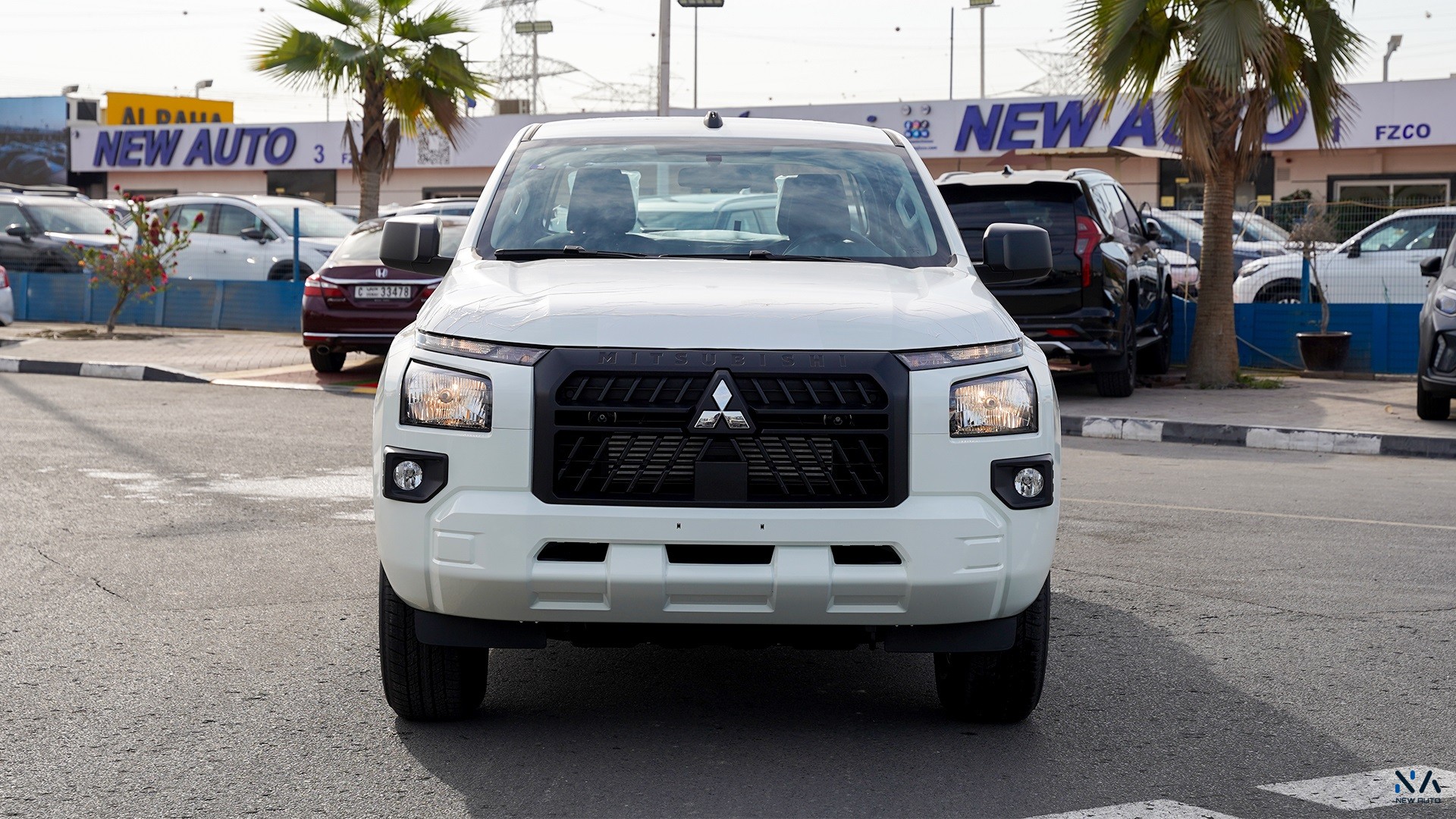 Mitsubishi L200 (C79) – White – Black 2026