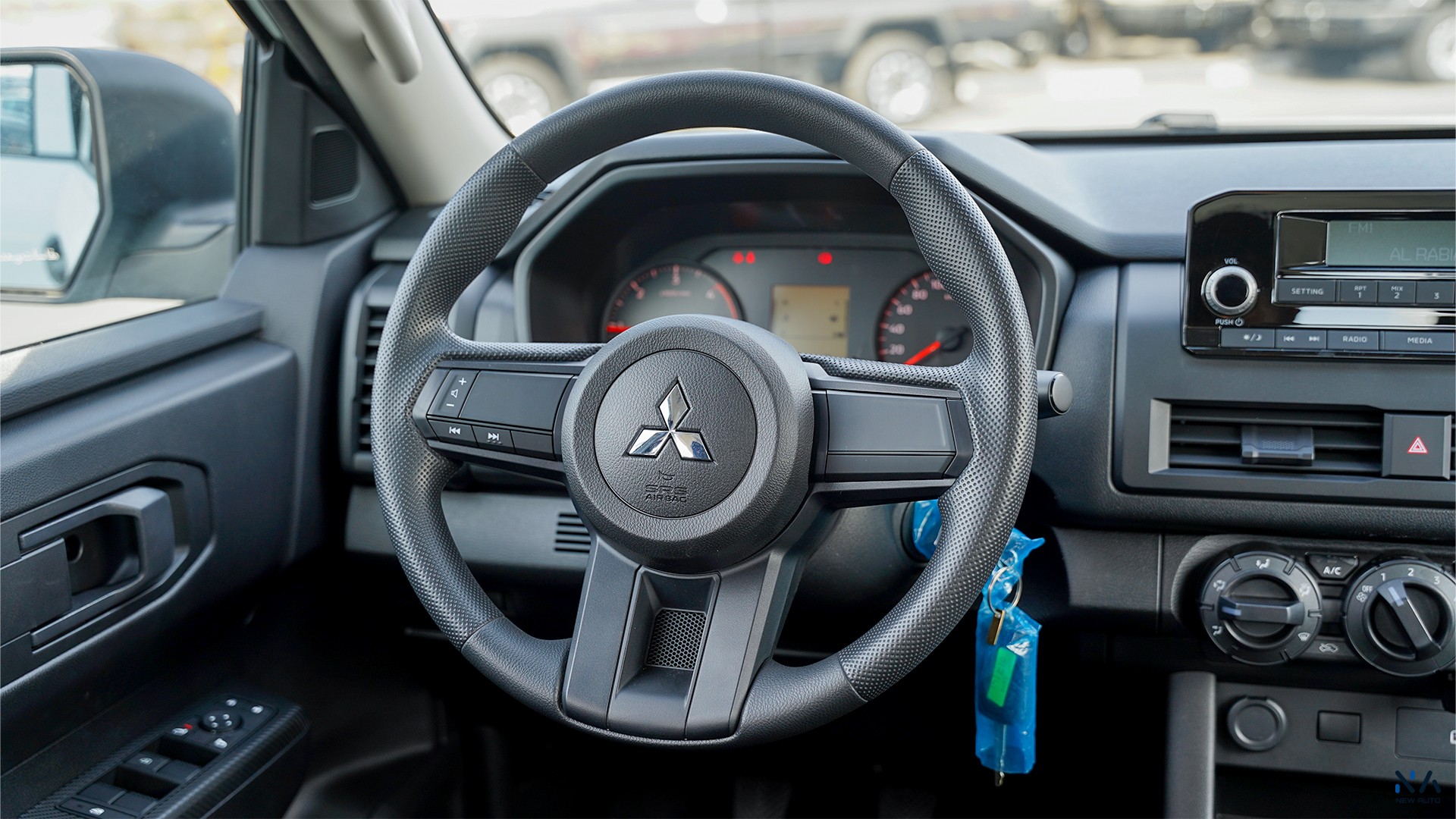 Mitsubishi L200 (C79) – White – Black 2026