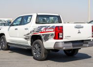 Mitsubishi L200 (C82) – White – Black 2026