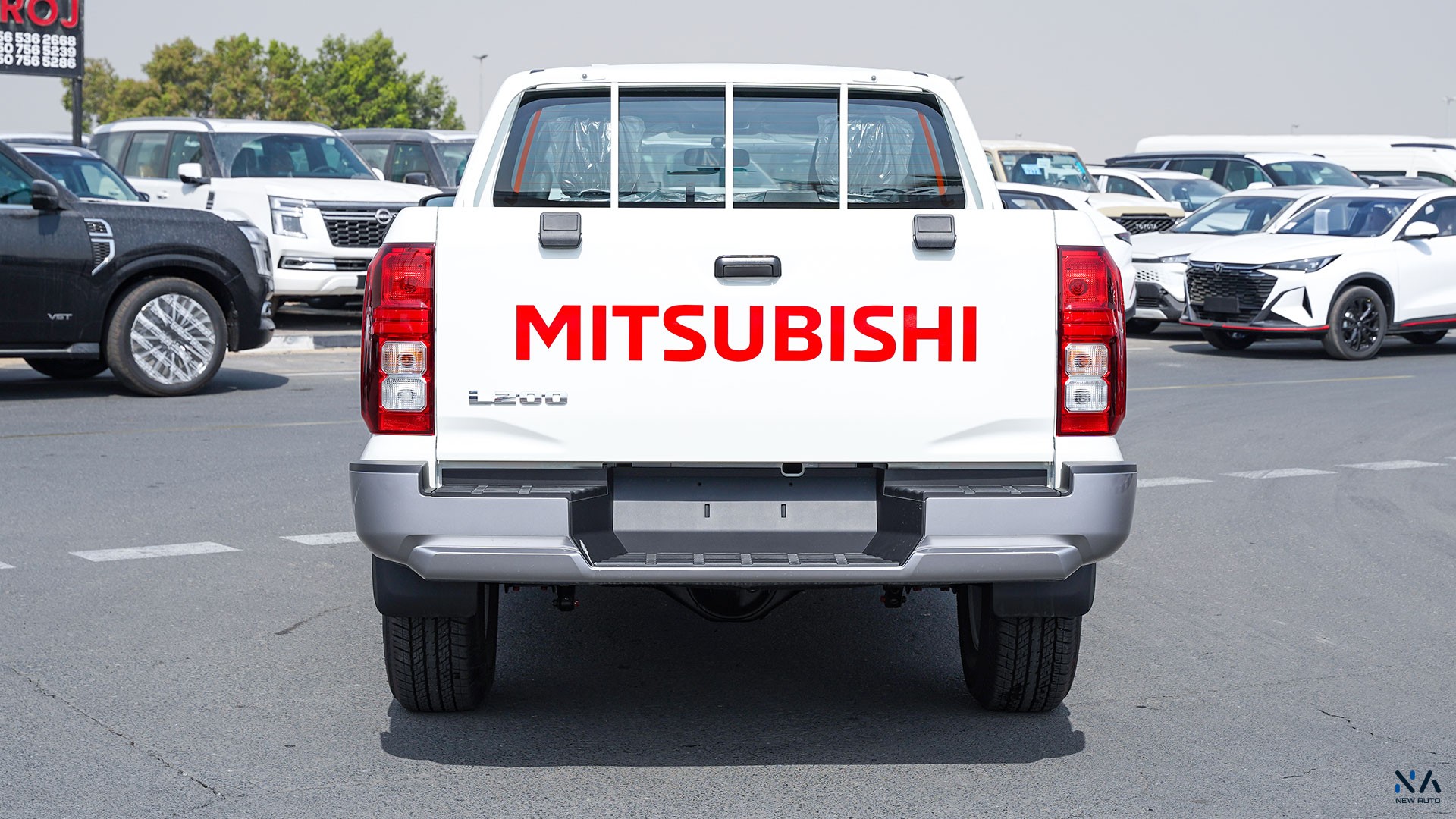 Mitsubishi L200 (C86) –  White – Black  2026