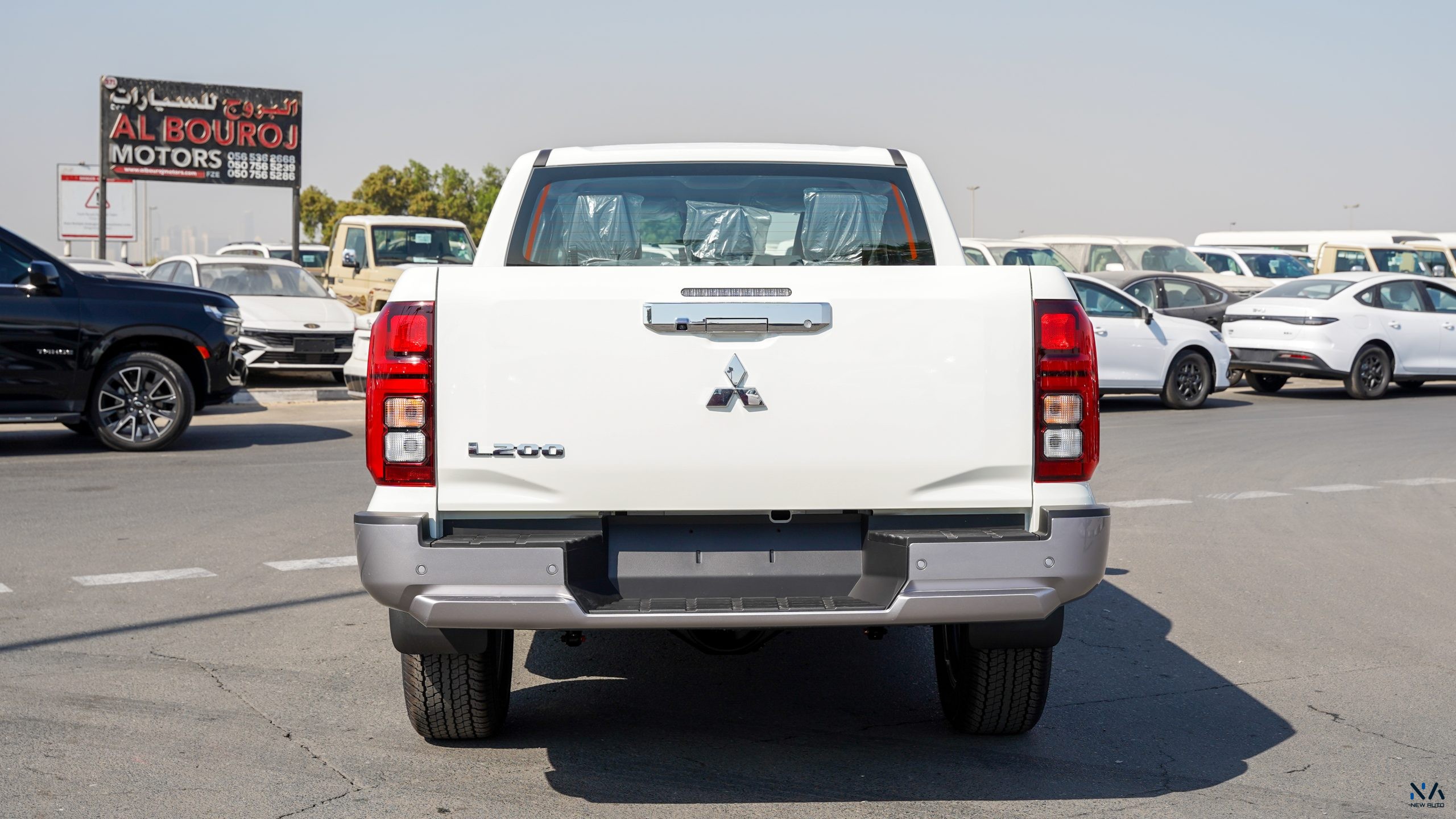 Mitsubishi L200 (C82) – White – Black 2026
