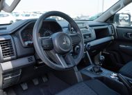 Mitsubishi L200 (C86) –  White – Black  2026