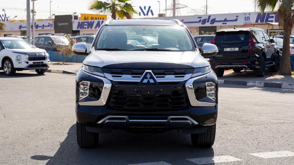 Mitsubishi Montero Sport 2026 Black Black Front View 1 1024x576