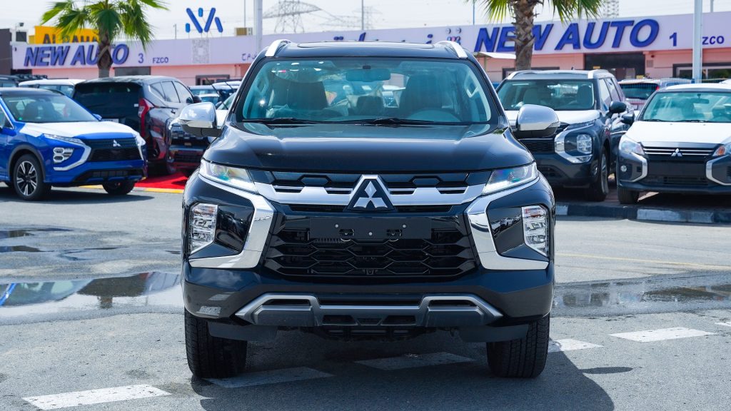 Mitsubishi Montero Sport 2026 Black Black Front View 1024x576