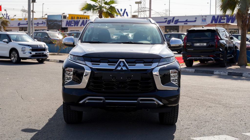 Mitsubishi Montero Sport 2026 Black Black Front View 2 1024x576